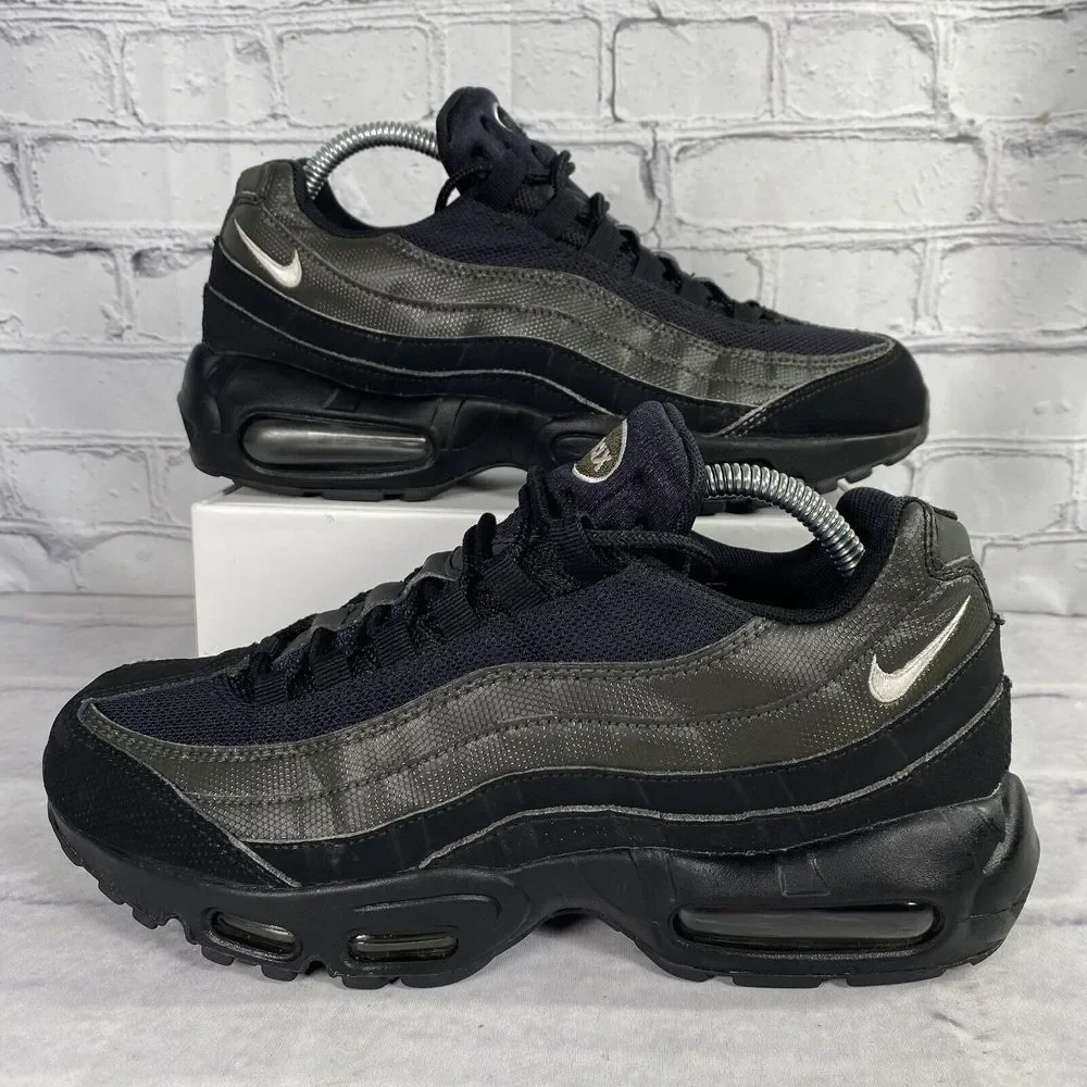 Nike Air Max 95 Essential Black Sequoia Green‎ Men Size 8 Sneakers 749766-034